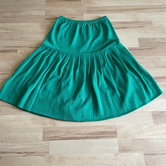 Vintage Kelly Green Knit Skirt Set - Picture 5 of 6
